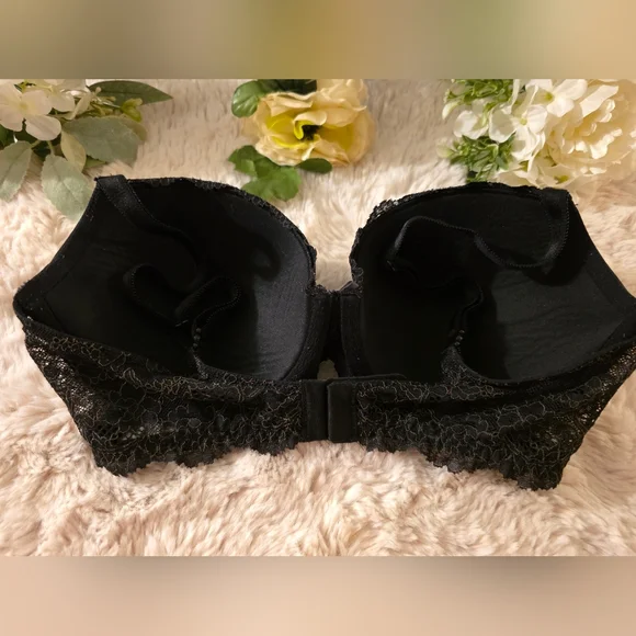 Victoria's Secret Elegant Black Lace Bra - Picture 3 of 5